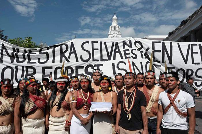 La nacionalidad Waorani iniciu00f3 una recoleciu00f3n de frimas para solicitar al Estado ecuatoriano la no explotaciu00f3n del Bloque 22. Foto: cortesu00eda