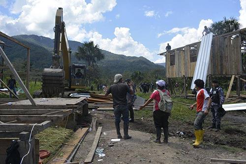 Segundo desalojo realizado en Tundayme, 2016 Segundo desalojo realizado en Tundayme, 2016